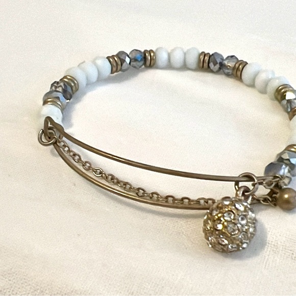 Beaded bangle with pave charm - Picture 8 of 8